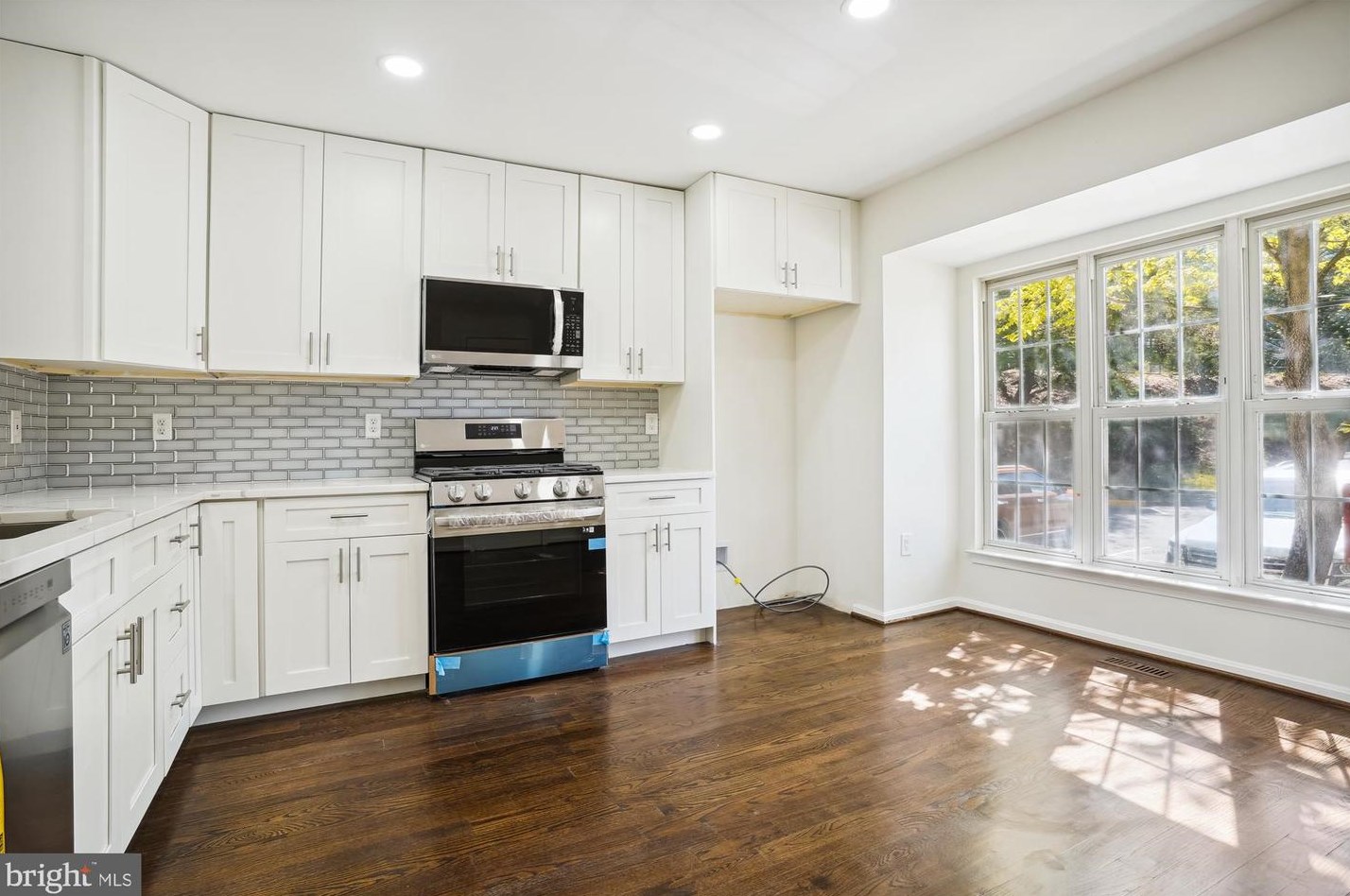 4247 Vals Way, Dumfries VA  22025-1140 exterior