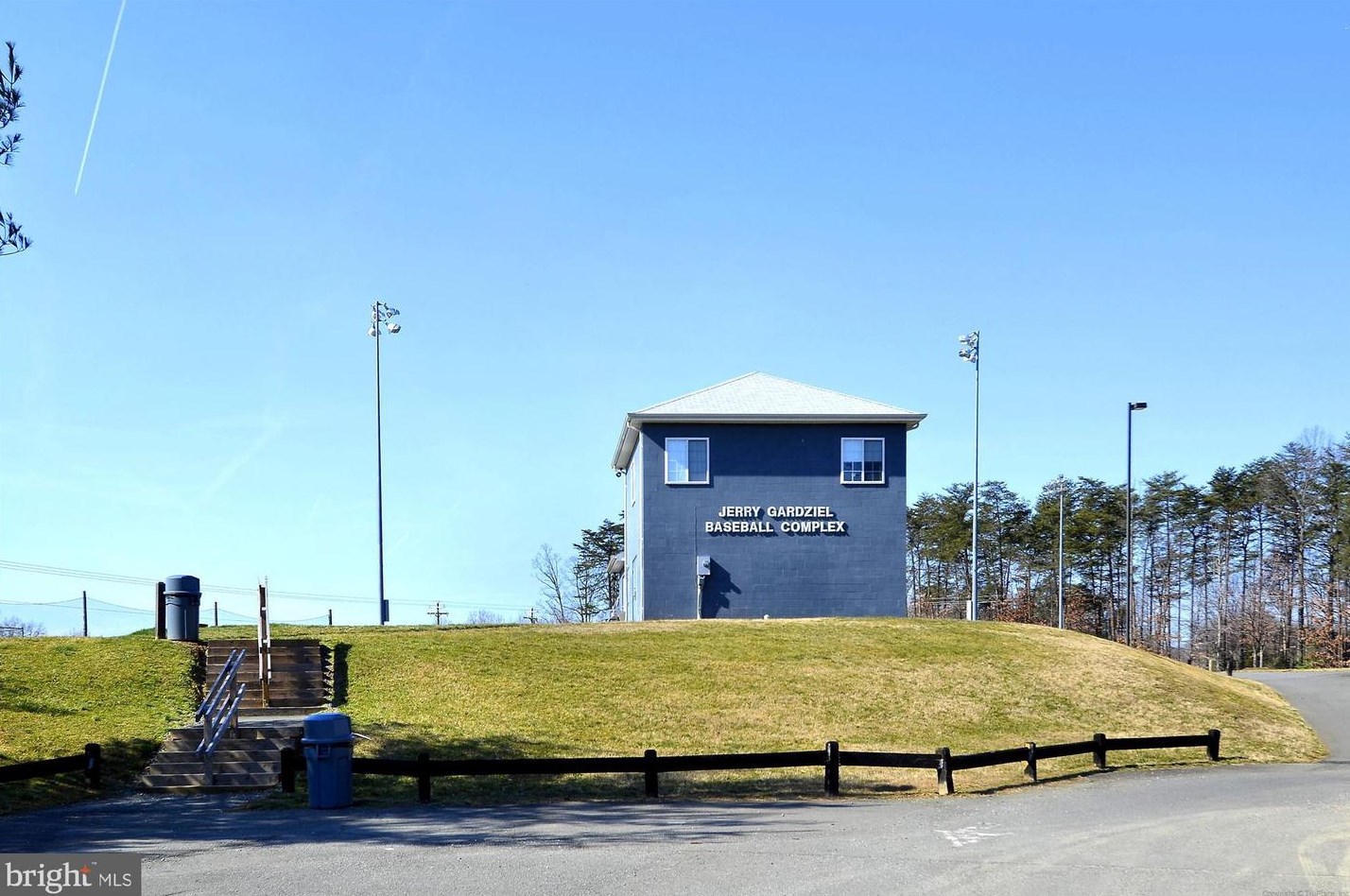 4247 Vals Way, Dumfries VA  22025-1140 exterior