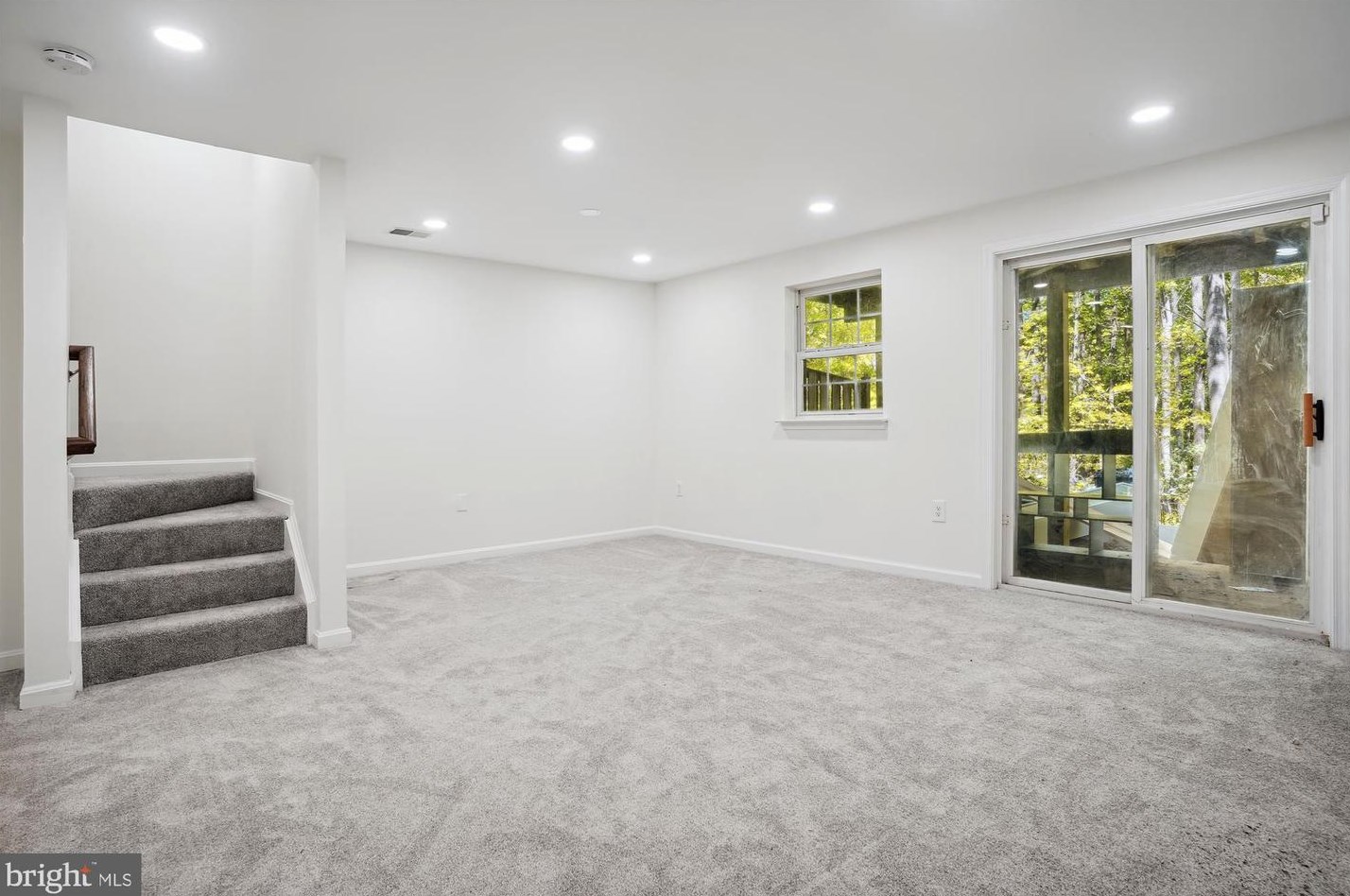 4247 Vals Way, Dumfries VA  22025-1140 exterior