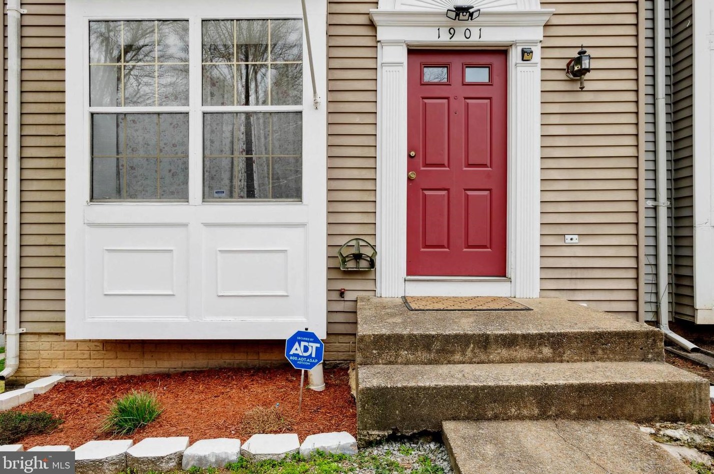 1901 Winslow Ct, Woodbridge, VA 22191