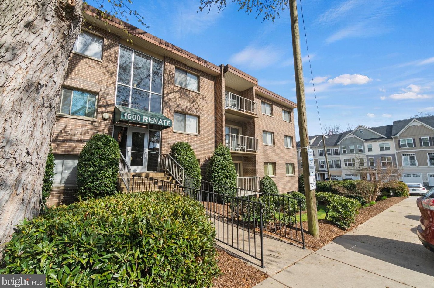 1600 Renate Dr #303, Woodbridge, VA 22192