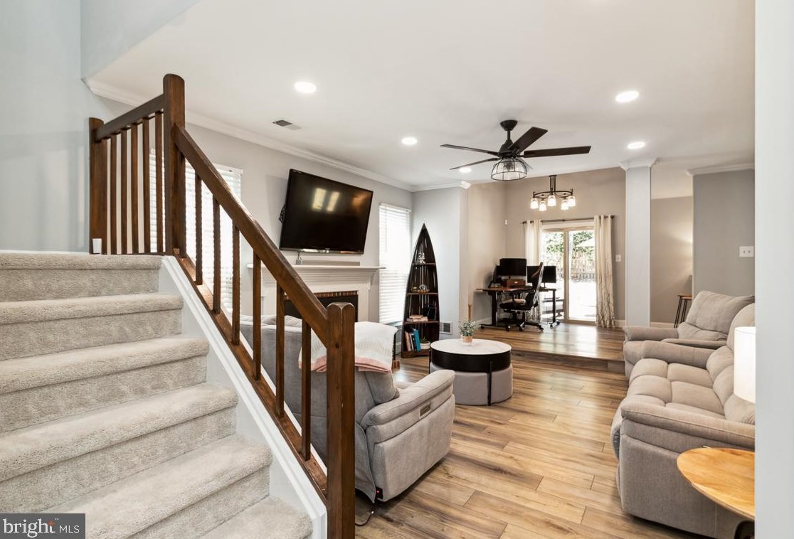 15242 Larkspur Ln, Dumfries, VA 22025-1076