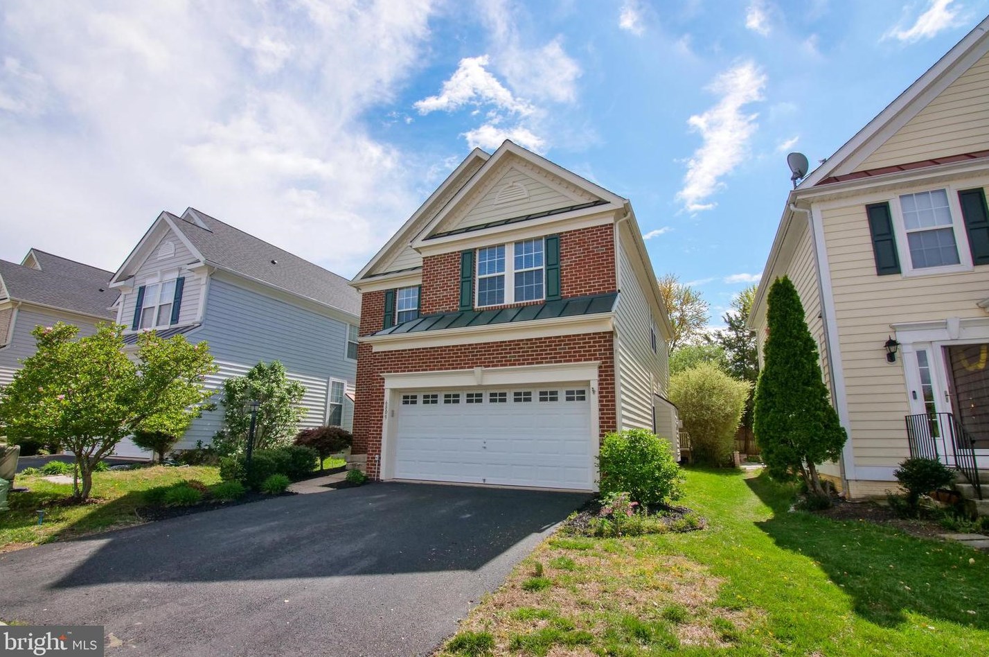 6809 Walnut Park Ln, Haymarket, VA 20169