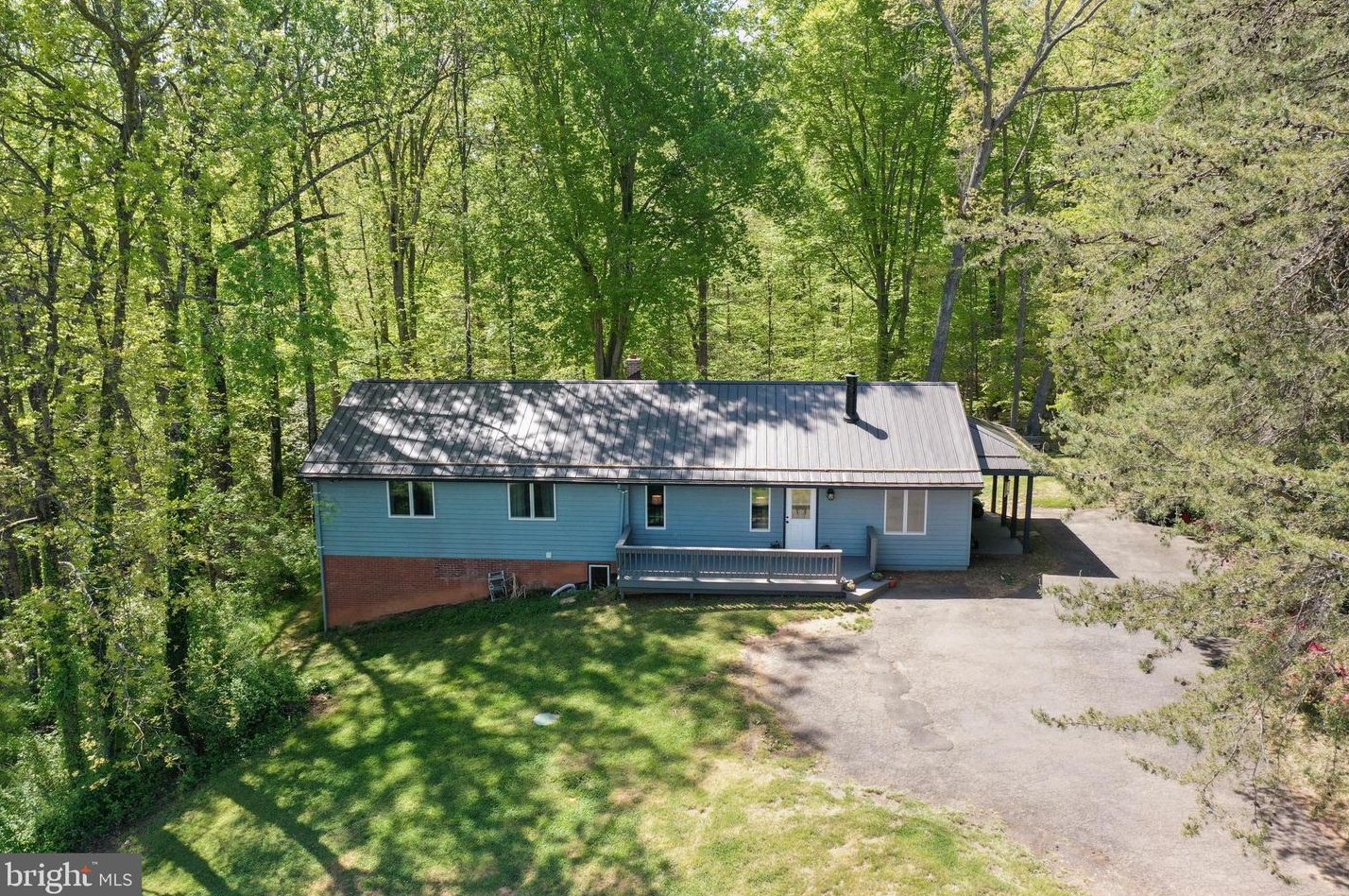 11108 Lake Jackson Dr, Manassas, VA 20111-2813