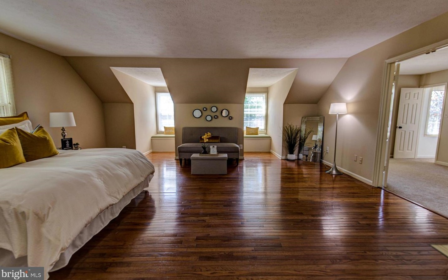 4734 Hickory Nut Pl, Dumfries VA  22025-1046 exterior