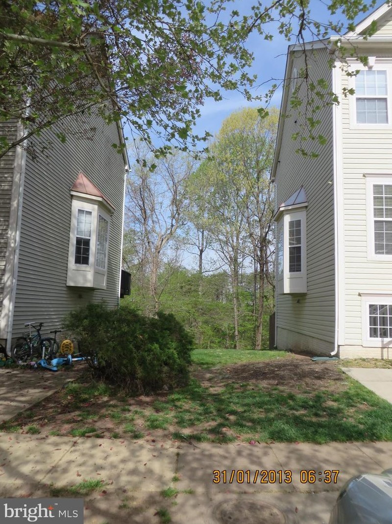10038 Moxleys Ford Ln, Bristow, VA 20136