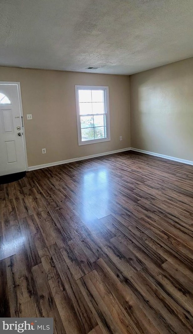 16563 Sherwood Pl, Woodbridge, VA 22191