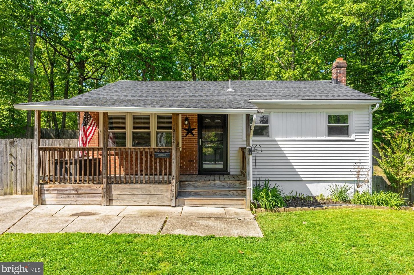 1942 Willow Ln, Woodbridge, VA 22191