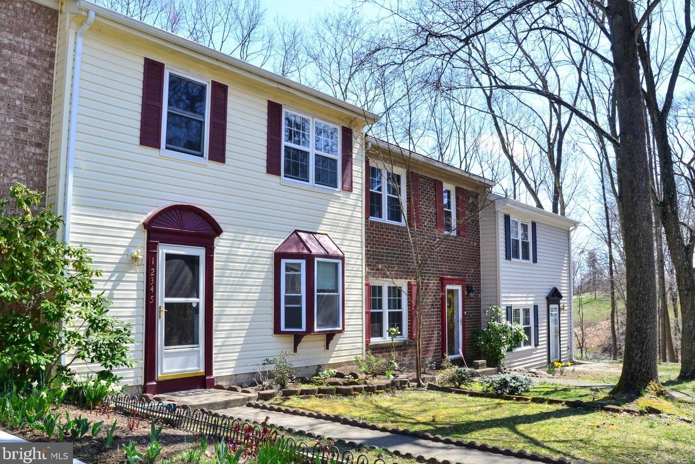 12345 Woodlawn Ct, Woodbridge, VA 22192