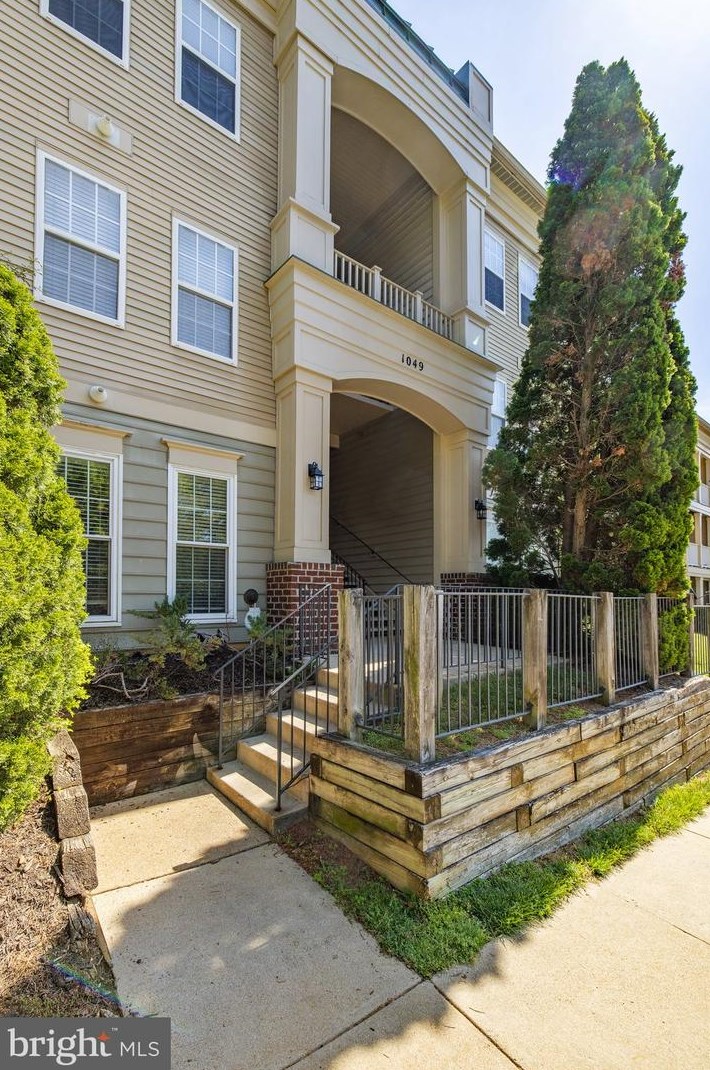 1049 Gardenview Loop, Woodbridge, VA 22191-1965