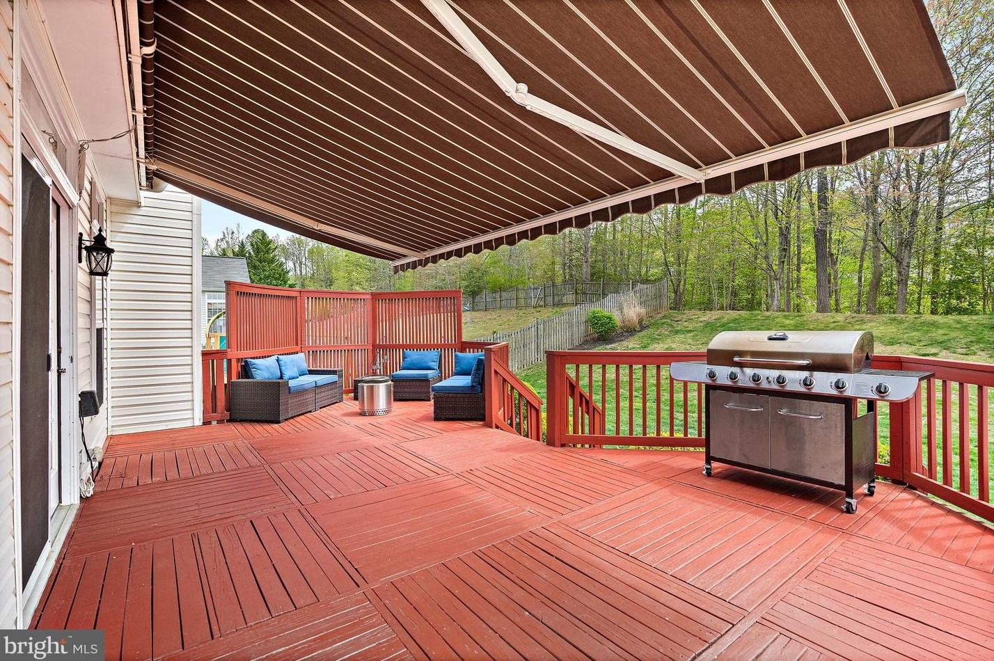17725 Avenel Ln, Dumfries VA  22026-4569 exterior