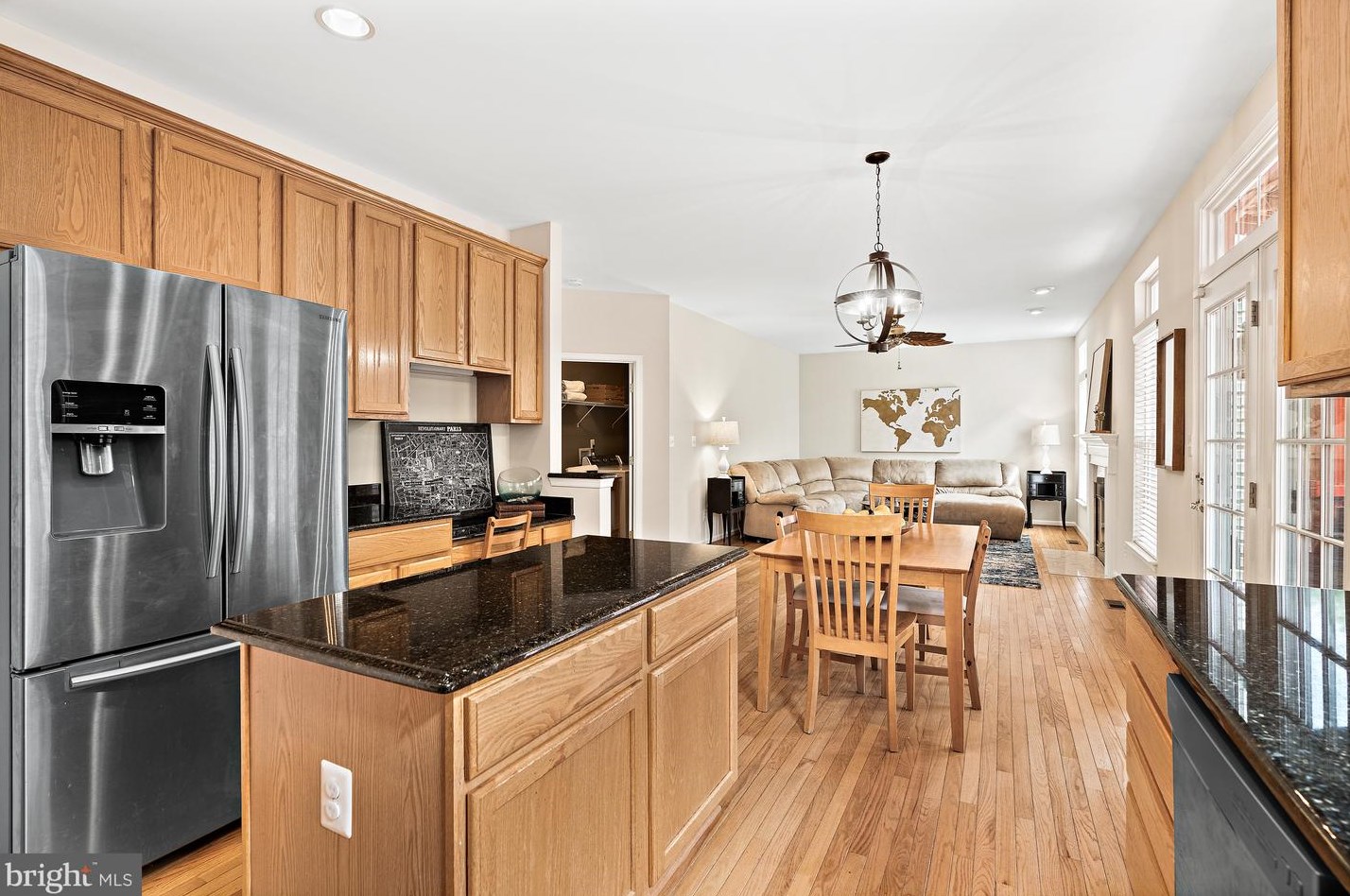 17725 Avenel Ln, Dumfries VA  22026-4569 exterior