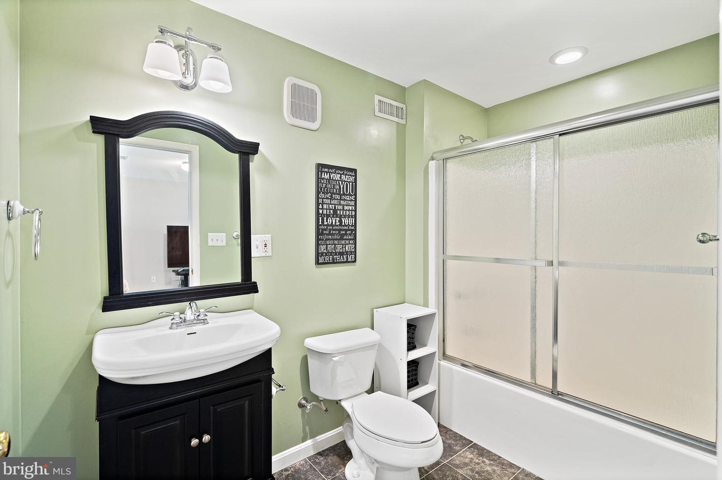 17725 Avenel Ln, Dumfries VA  22026-4569 exterior