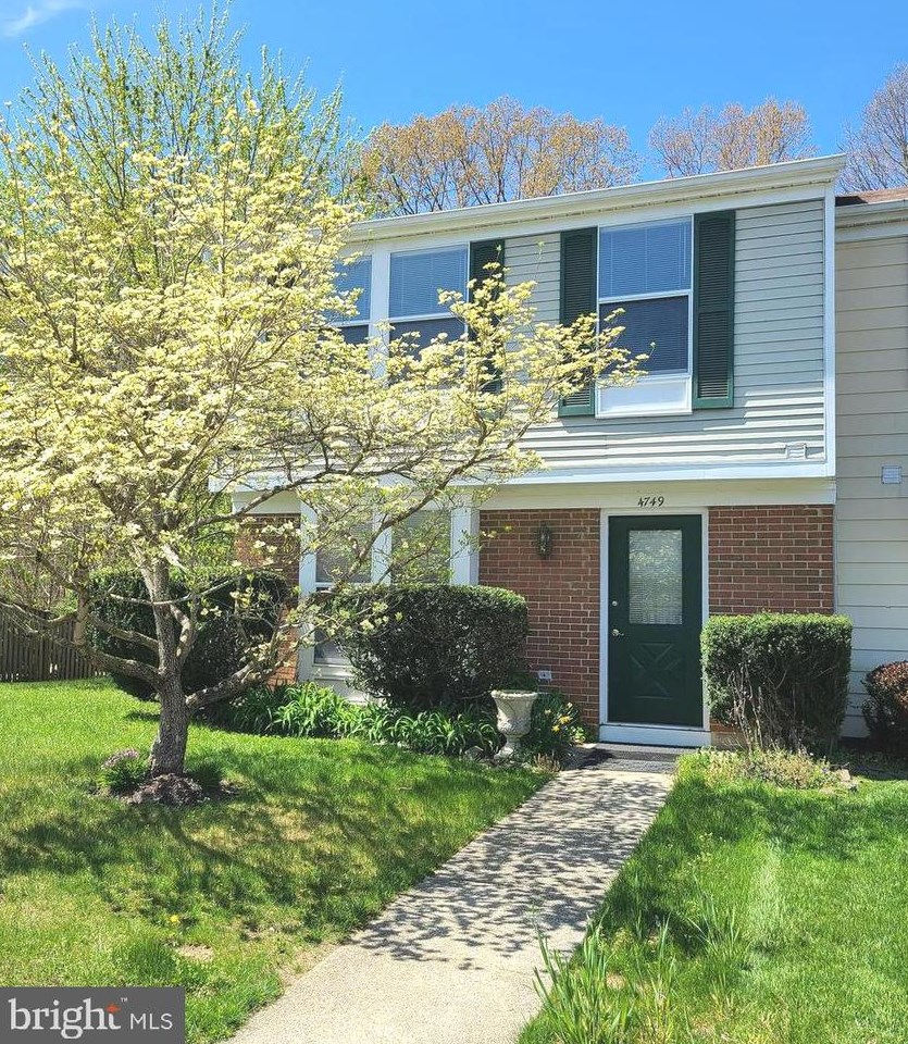 4749 Hersand Ct, Woodbridge, VA 22193