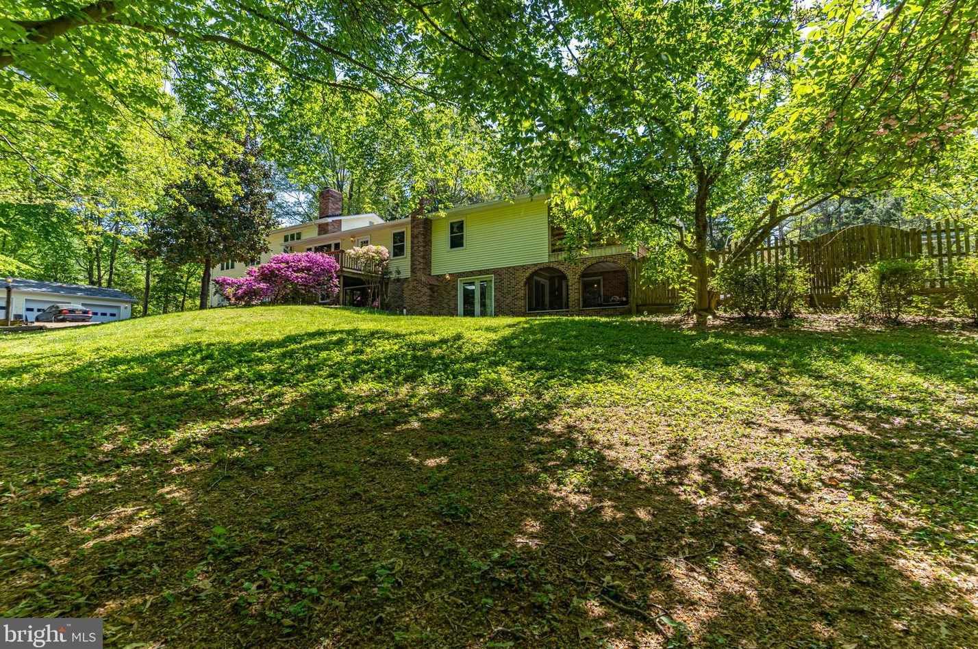 8907 Christine Pl, Manassas VA  20112-3173 exterior
