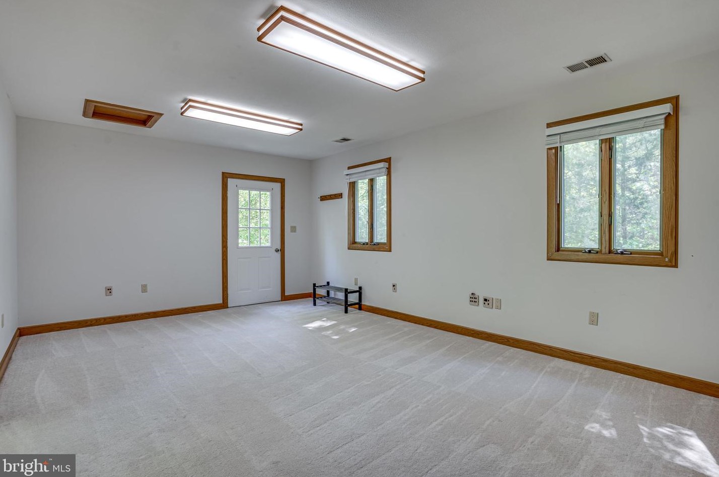 8907 Christine Pl, Manassas VA  20112-3173 exterior