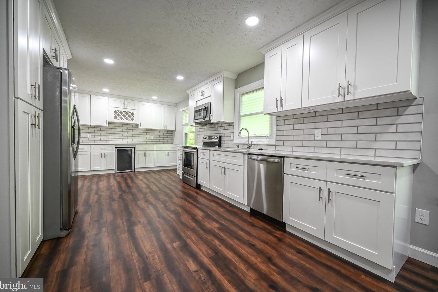 4753 Shadow Oak Ct, Dumfries VA  22025-1066 exterior