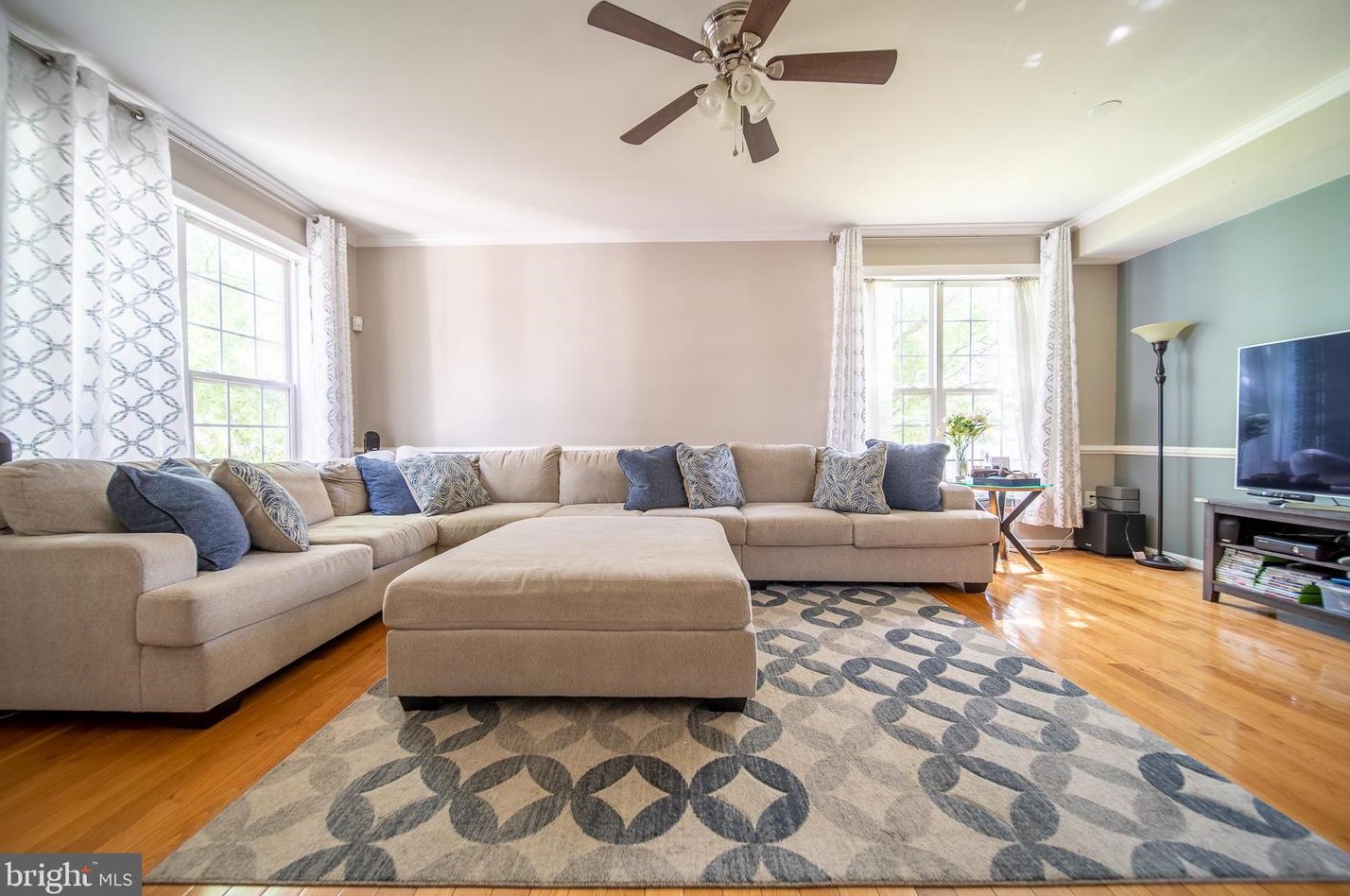 13066 Thrift Ln, Woodbridge, VA 22193