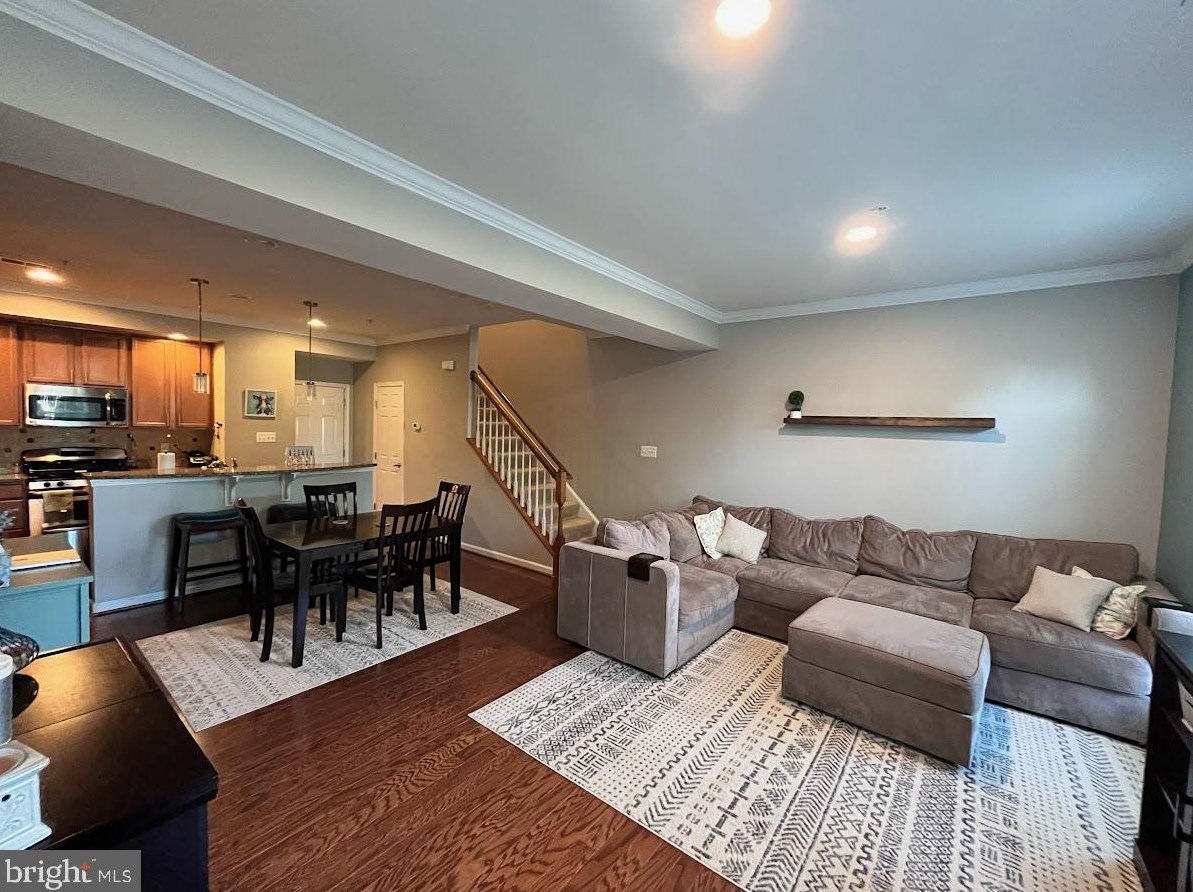 14676 Links Pond Cir, Gainesville, VA 20155