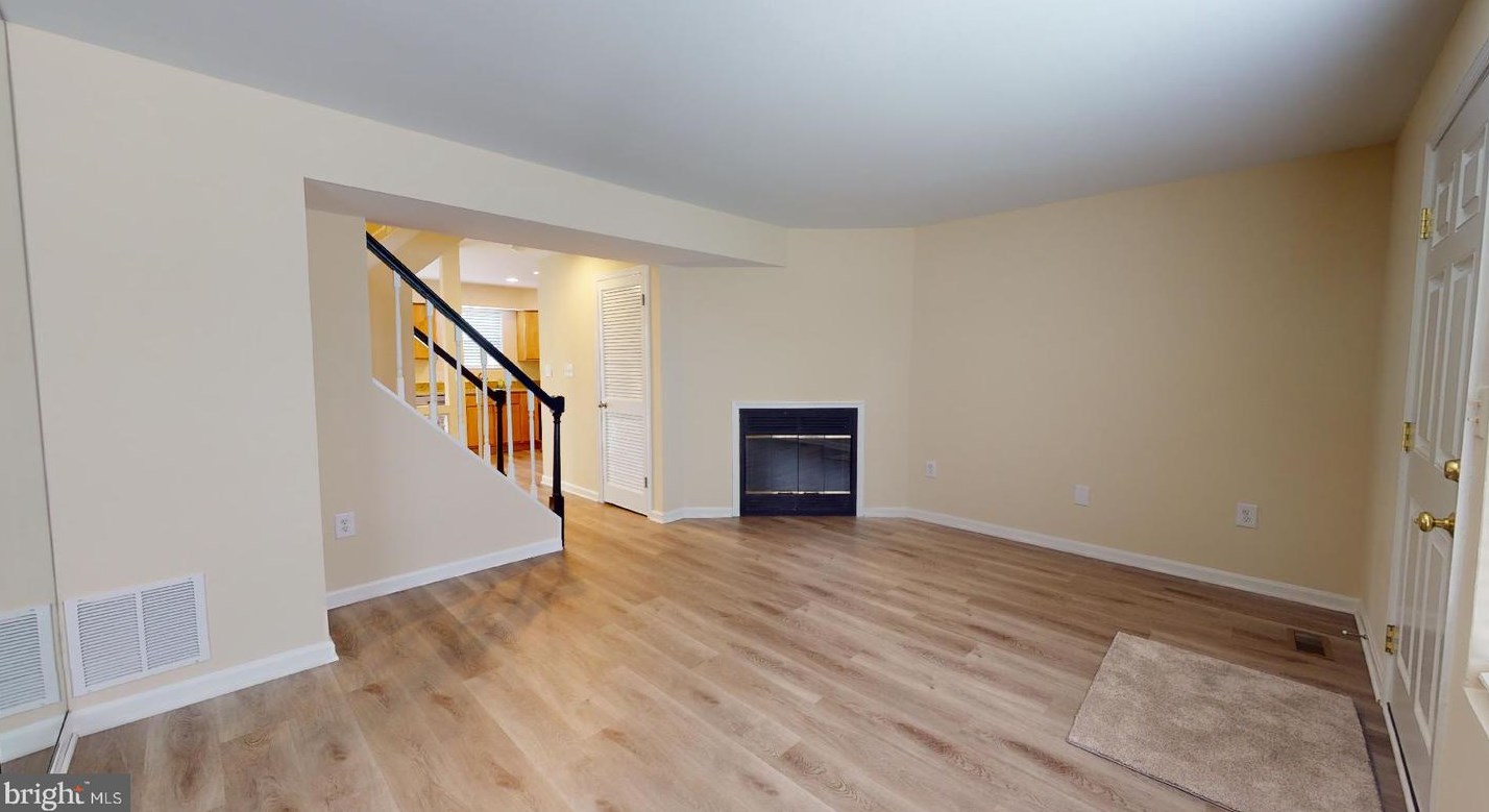 15326 Gatehouse Ter, Woodbridge, VA 22191