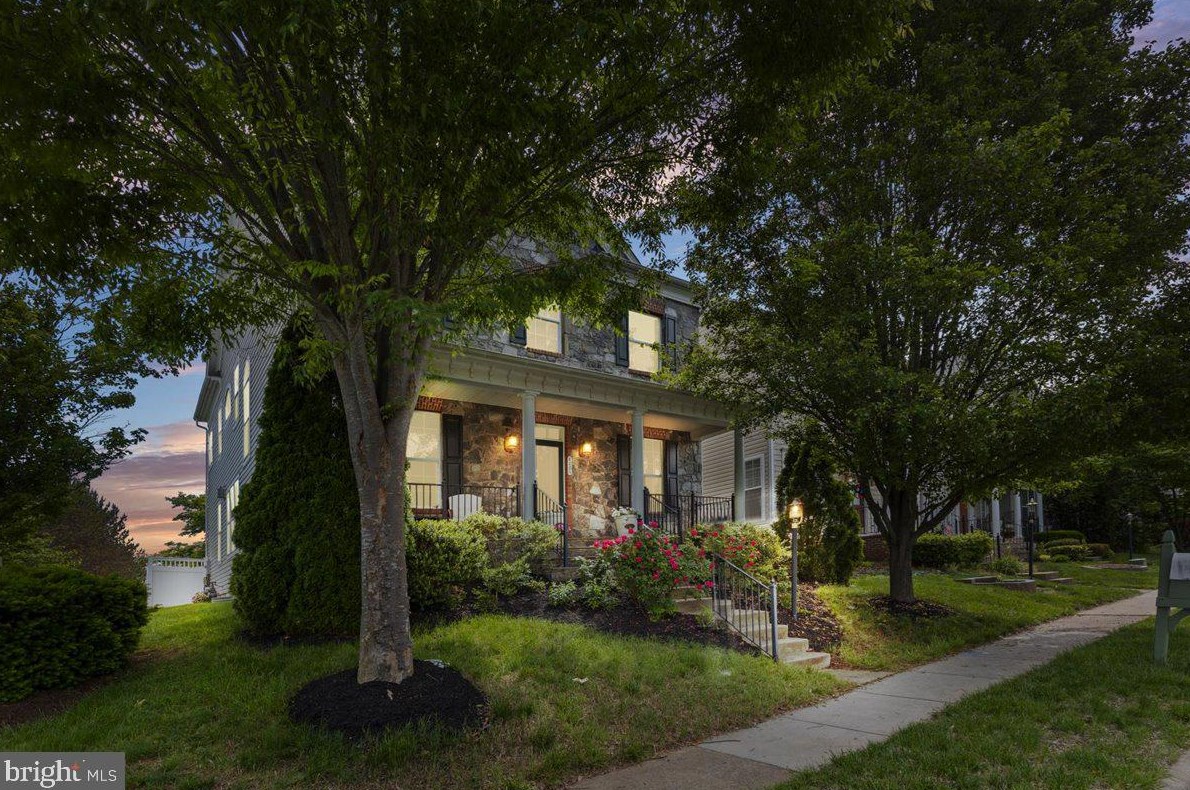 8801 Yellow Hammer Dr, Gainesville, VA 20155