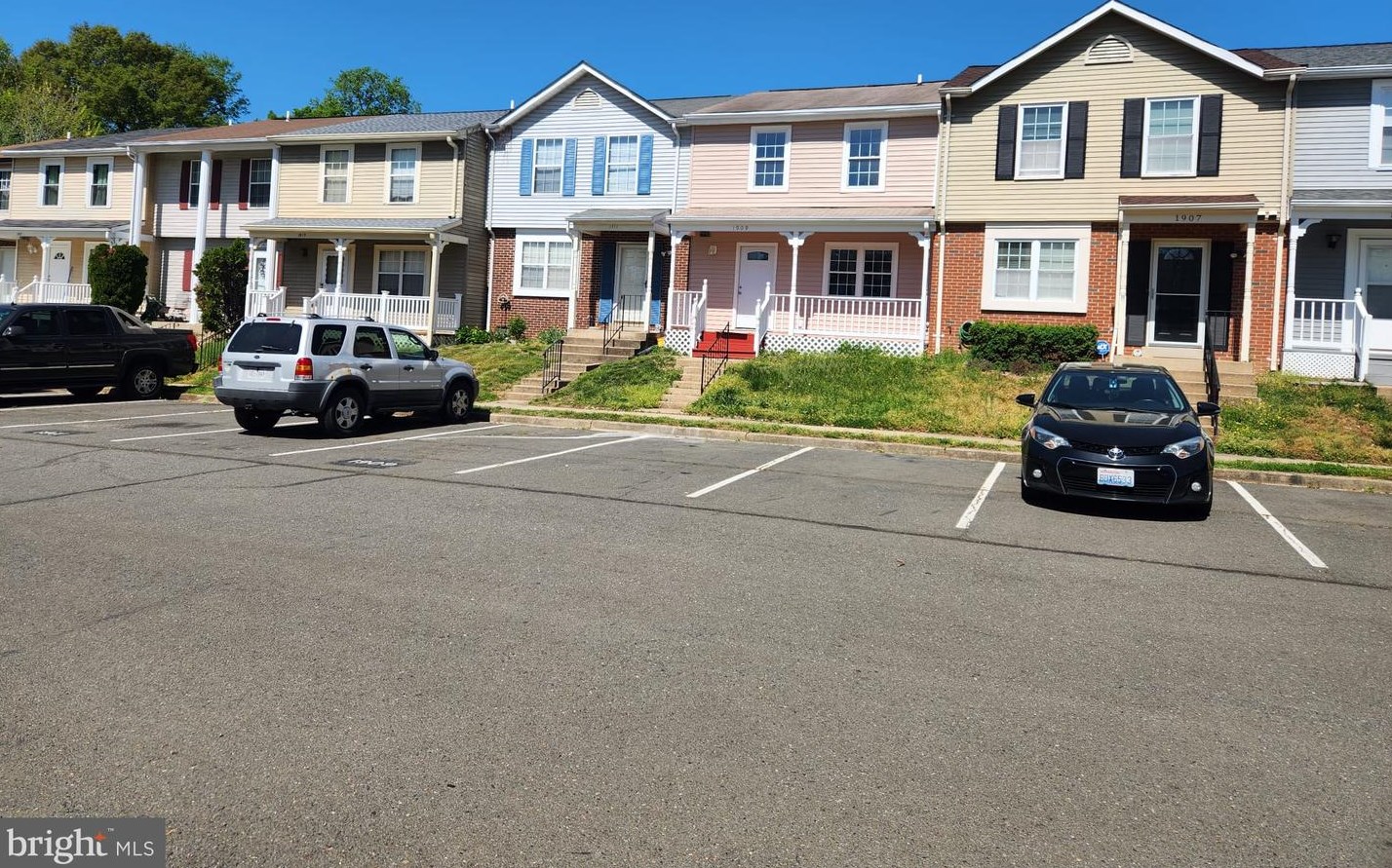 1909 Fort Monroe Ct, Dumfries, VA 22026-2511