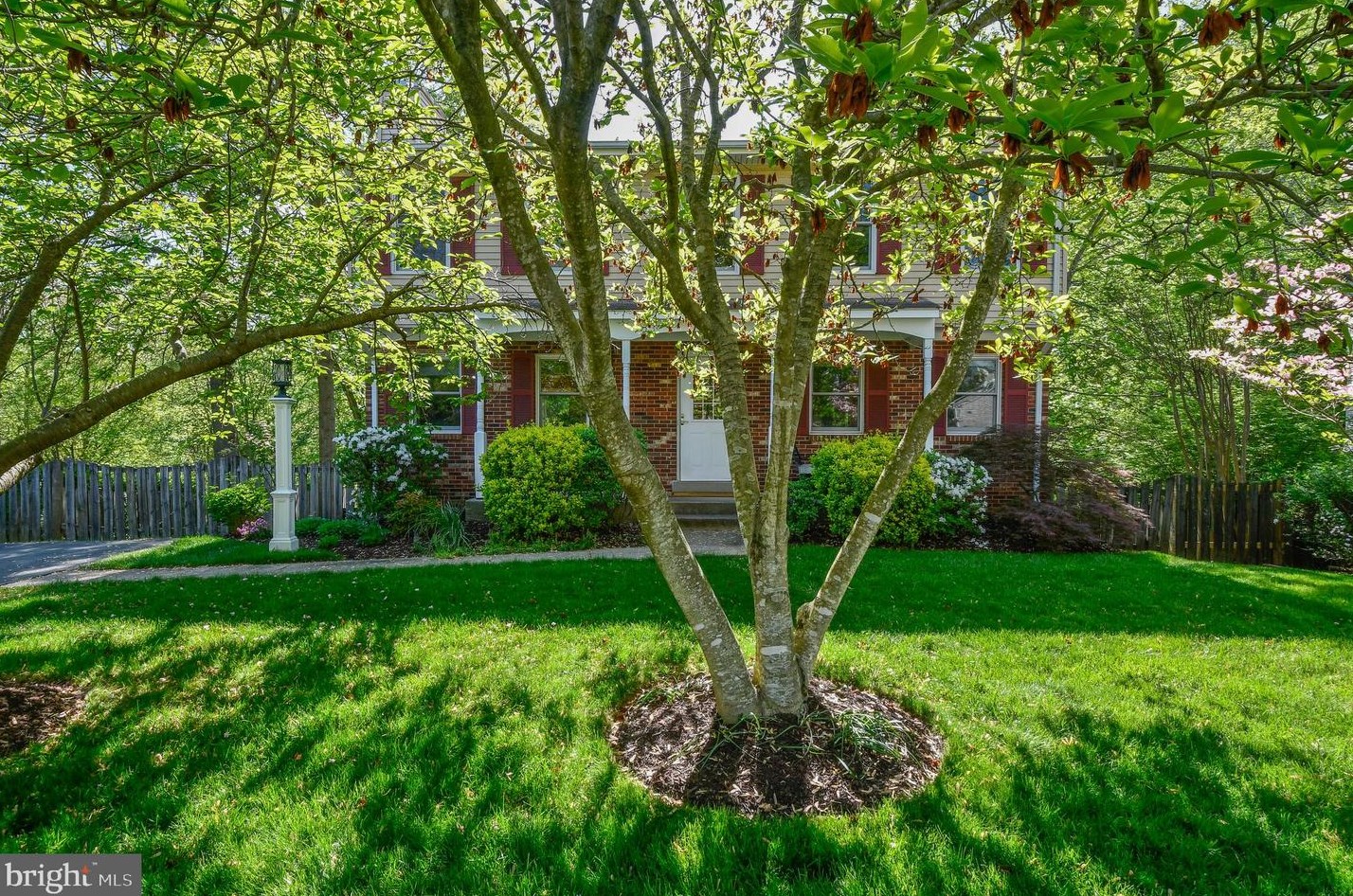 13457 Photo Dr, Woodbridge, VA 22193-3931