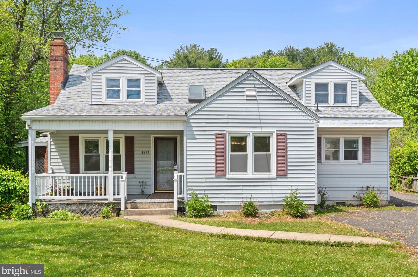8512 Rolling Rd, Manassas, VA 20110-3645