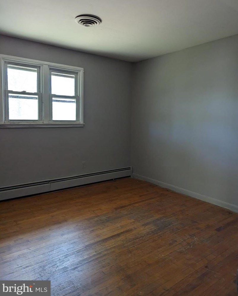 12220 Jennell Dr, Bristow VA  20136-1128 exterior