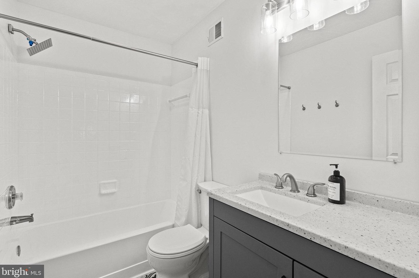 7896 Flager Cir, Manassas VA  20109-7430 exterior