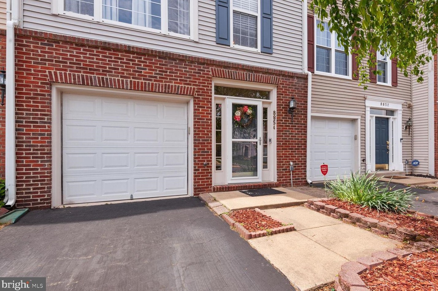 8854 Howland Pl, Bristow, VA 20136