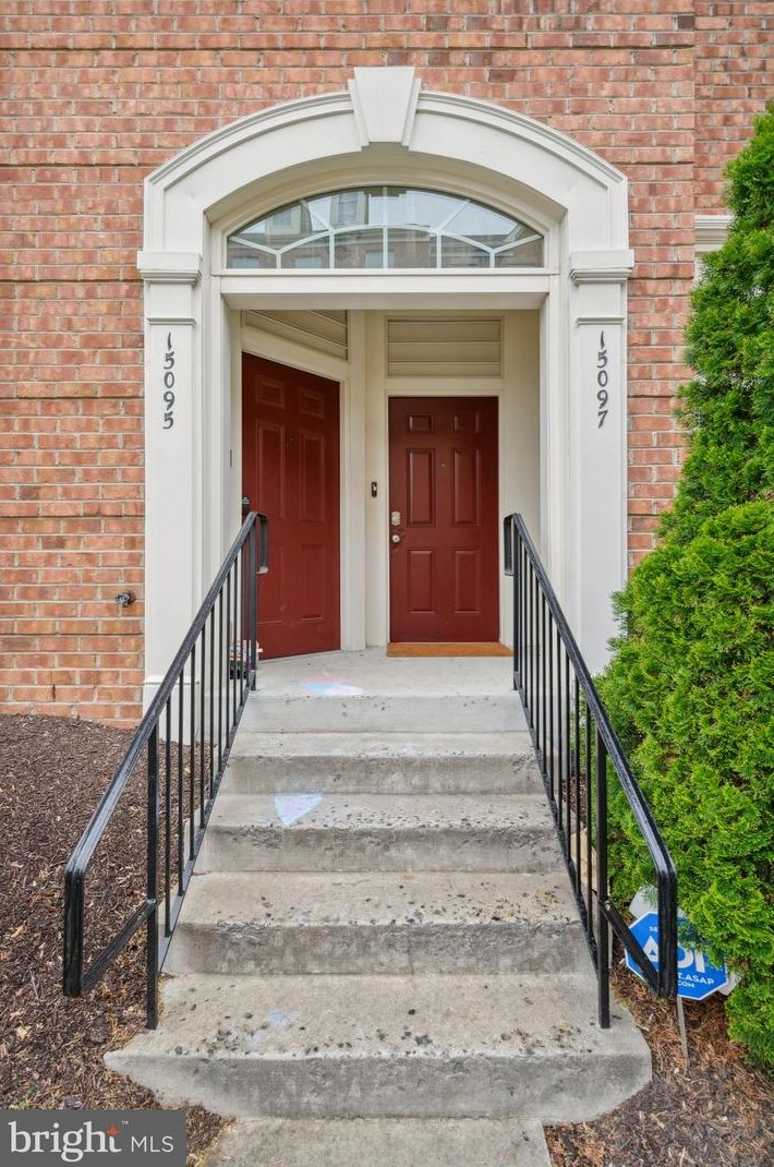 15097 Leicestershire St, Woodbridge, VA 22191