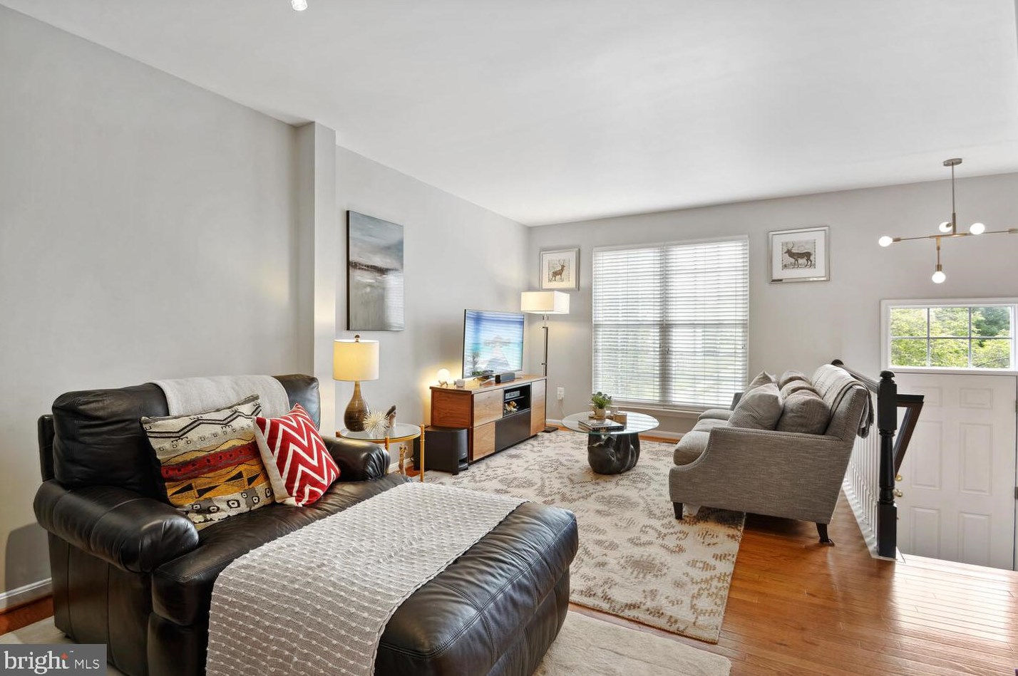 9705 Cheshire Ridge Cir, Manassas, VA 20110-2758