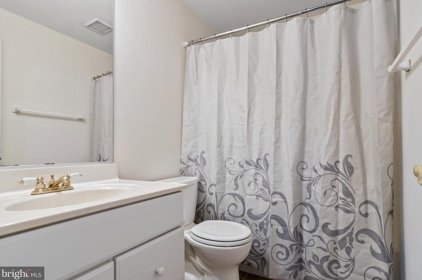 14104 Madrigal Dr, Woodbridge VA  22193-5948 exterior