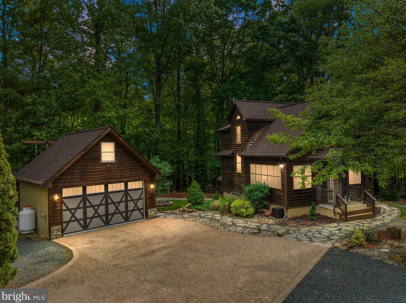 16014 Tiffany Ln, Haymarket, VA 20169