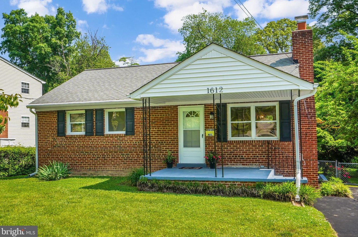 1612 Woodside Dr, Woodbridge, VA 22191