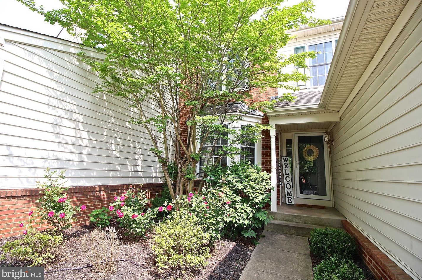 15645 Picketts Store Pl, Haymarket, VA 20169