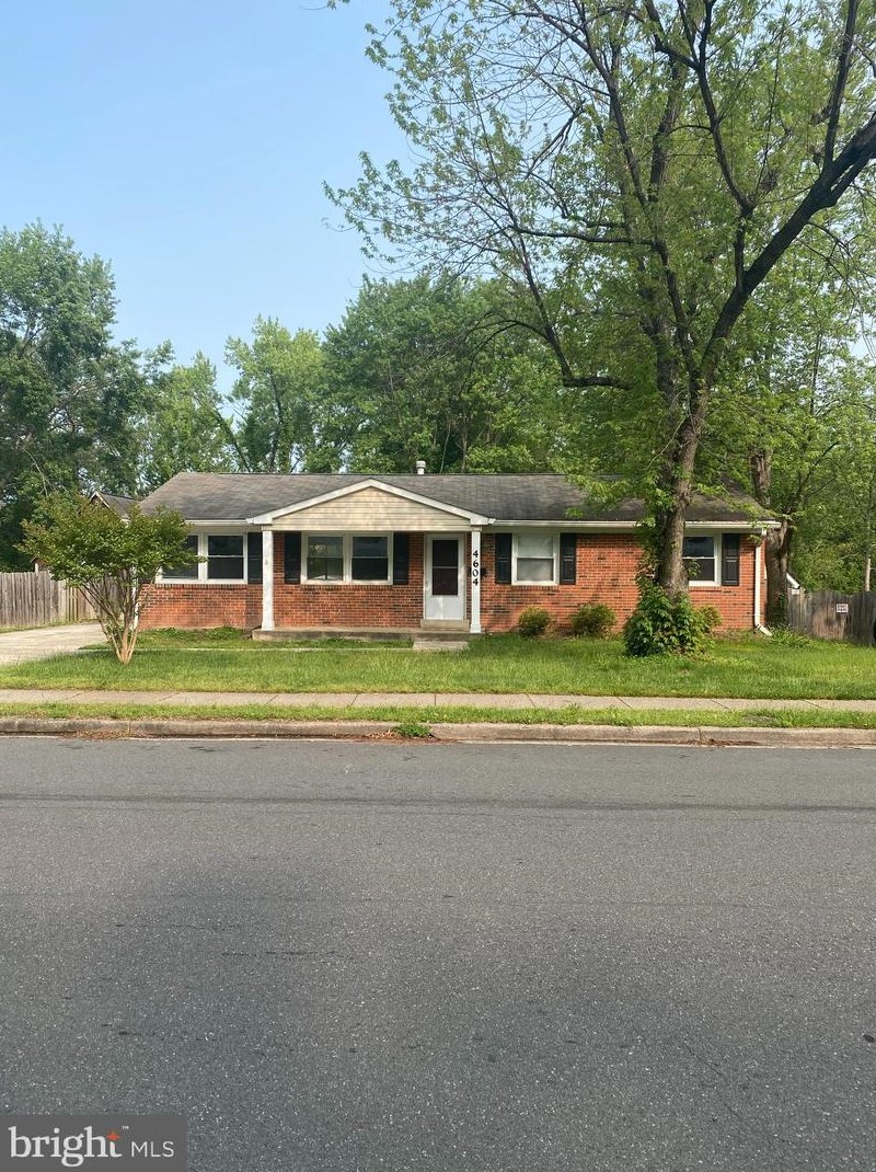 4604 Kenwood Dr, Woodbridge, VA 22193