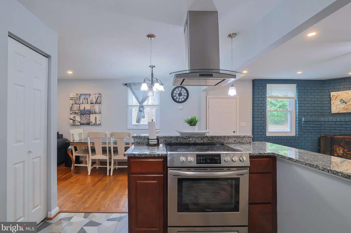 17367 Tripoli Blvd, Dumfries VA  22026-2222 exterior