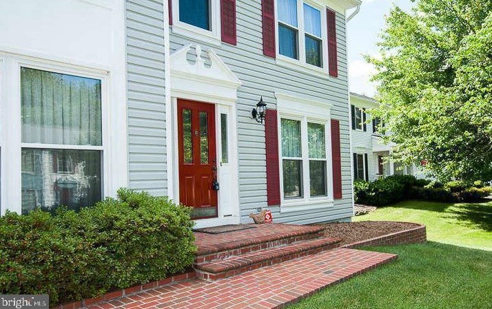 3953 Stirrup Ct, Woodbridge, VA 22192
