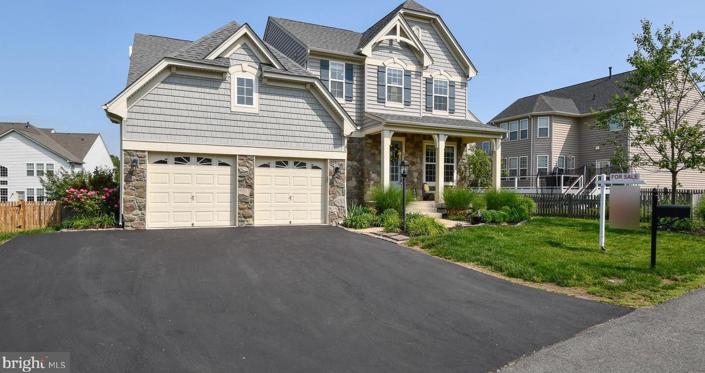 8914 Fenestra Pl, Gainesville, VA 20155