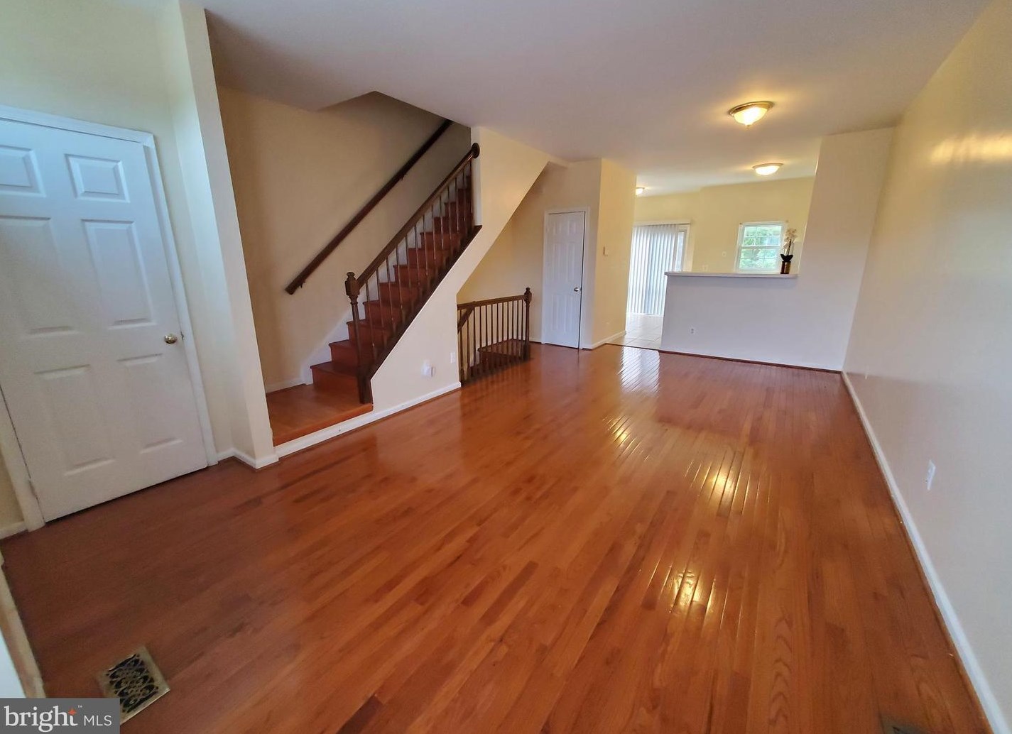4116 Ashmere Cir, Dumfries VA  22025-1516 exterior