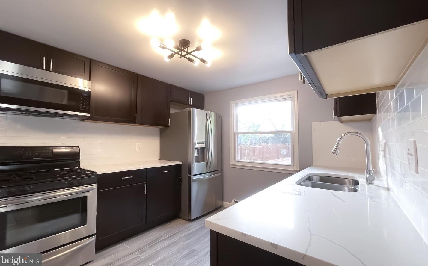 13504 Hillendale Dr, Woodbridge, VA 22193