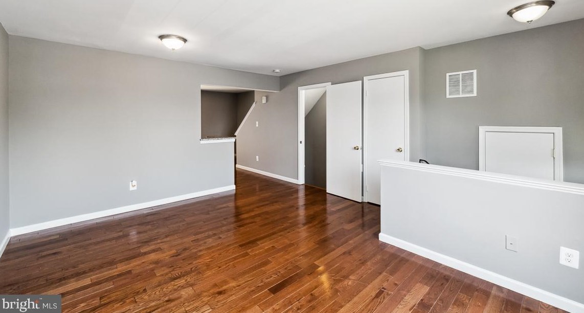 1964 Winslow Ct, Woodbridge, VA 22191