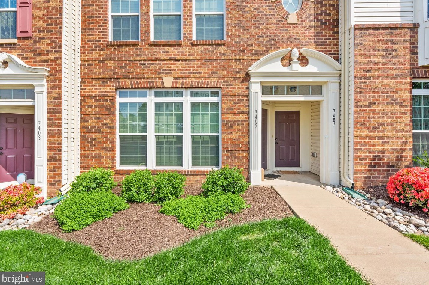 7405 Brunson Cir, Gainesville, VA 20155