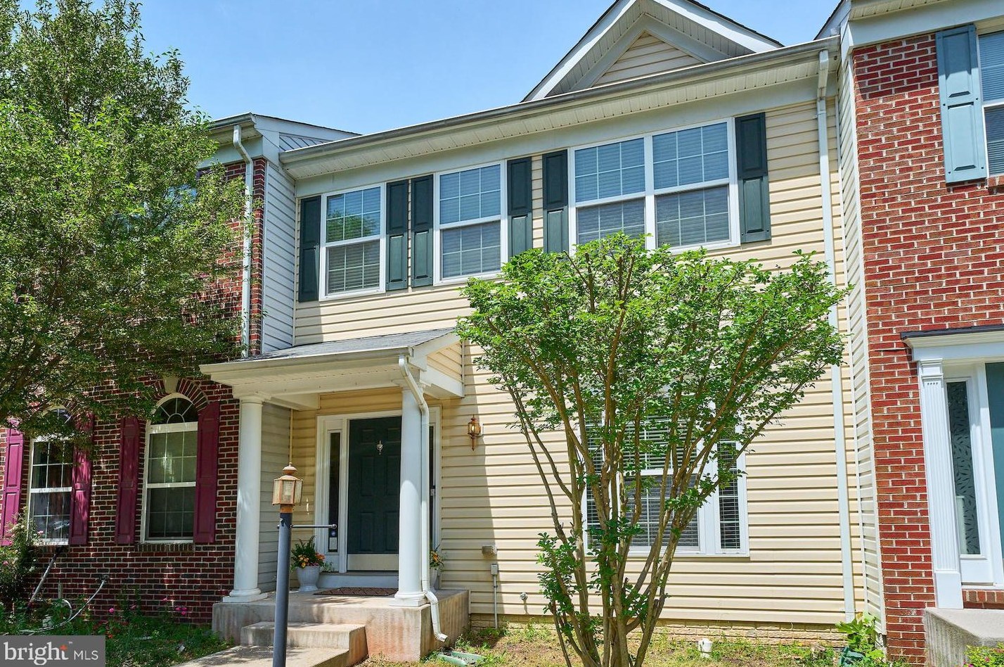 8242 Linblake Ct, Manassas, VA 20111-2341