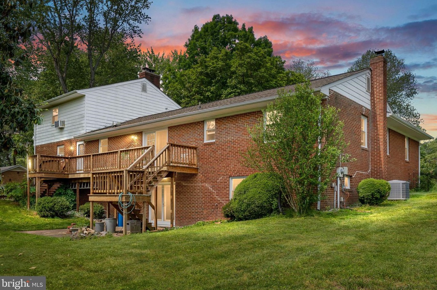 2409 Little River Rd, Haymarket, VA 20169