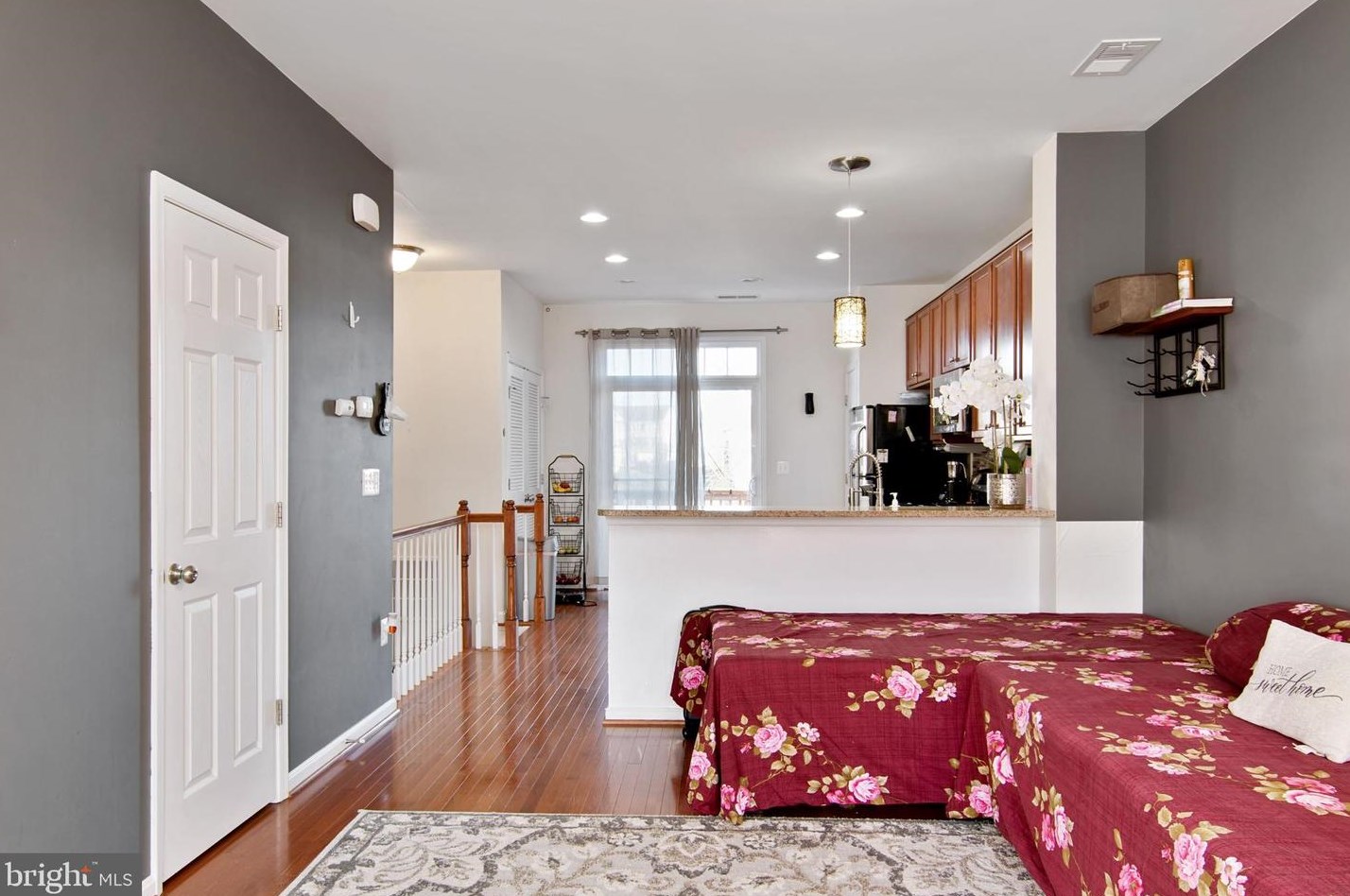 15739 John Diskin Cir, Woodbridge VA  22191-6551 exterior