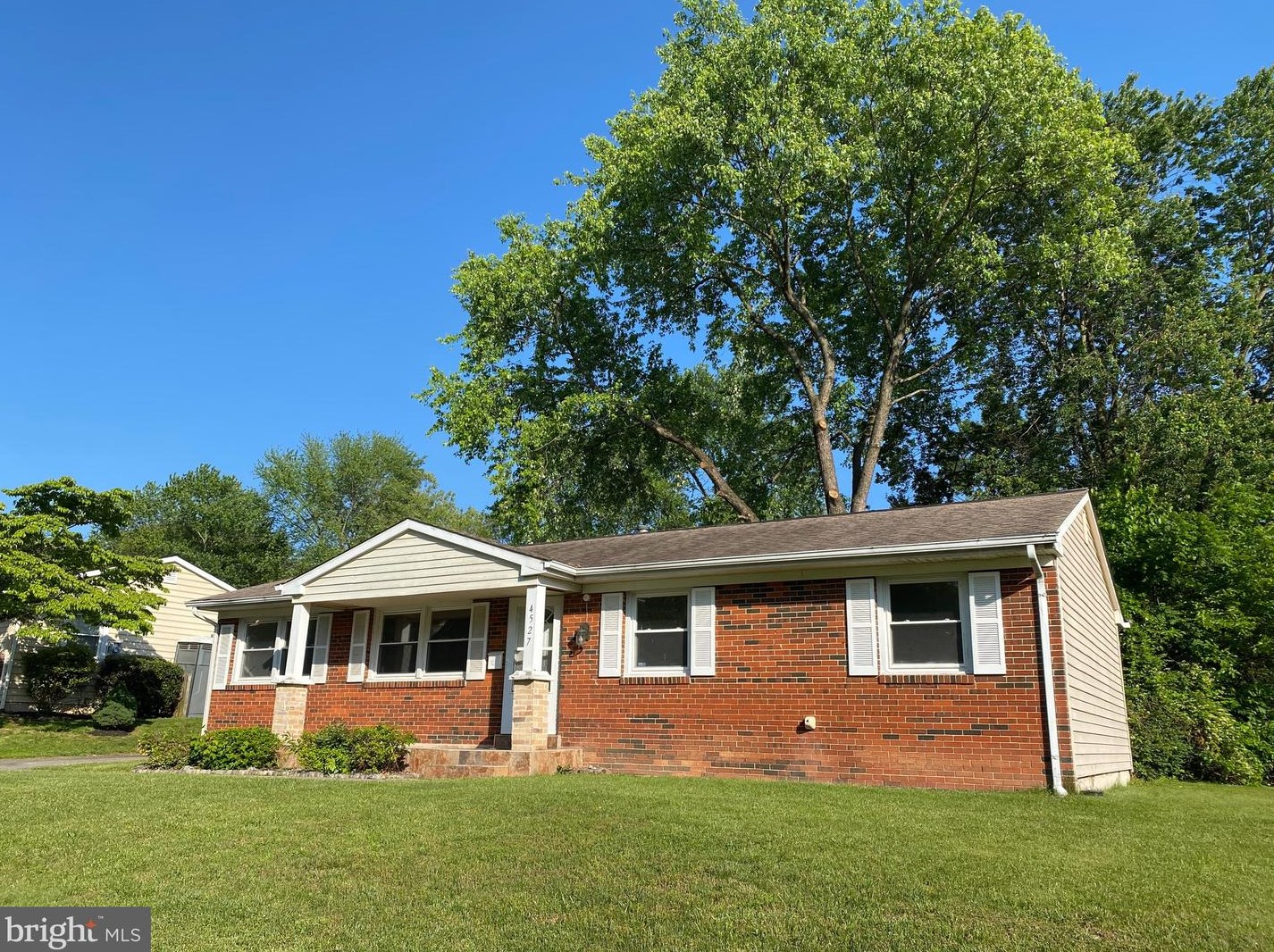 4527 Knoll Dr, Woodbridge, VA 22193-5257