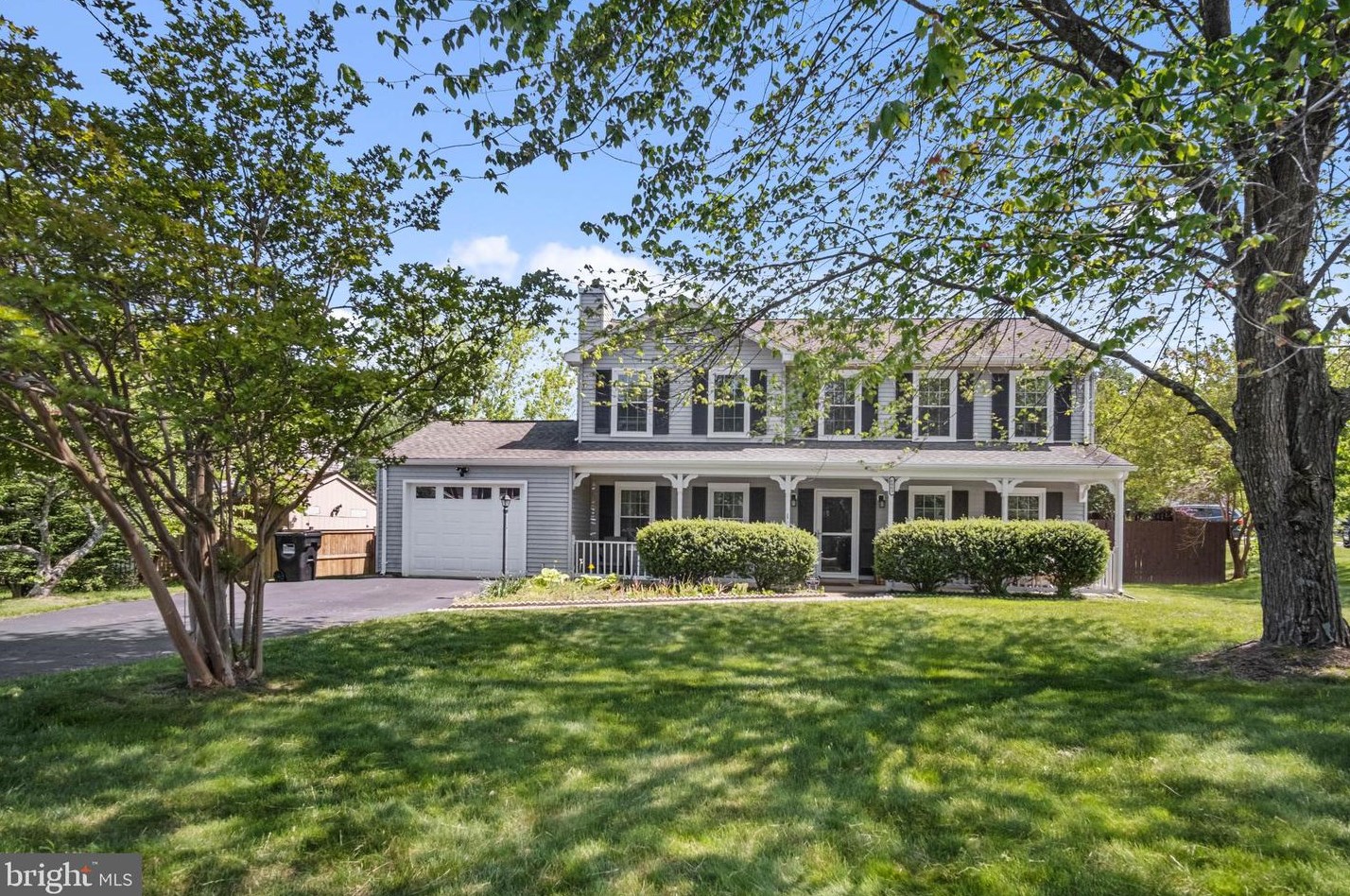 6063 Ponhill Dr, Woodbridge, VA 22193